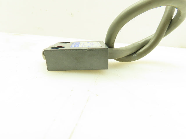 Micro Switch 914CEI-6 Top Plunger Limit Switch 5A 125/250V 1NO 1NC  Lot of 2