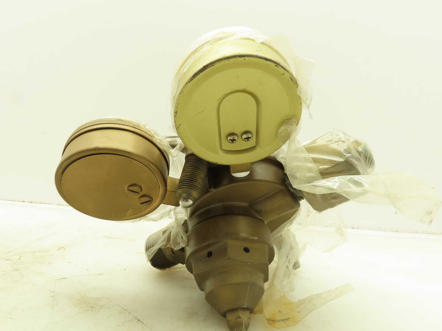Victor Equipment VTS702M2 Hydrogen Regulator w/2-Gauges 0-400PSI & 0-4000PSI