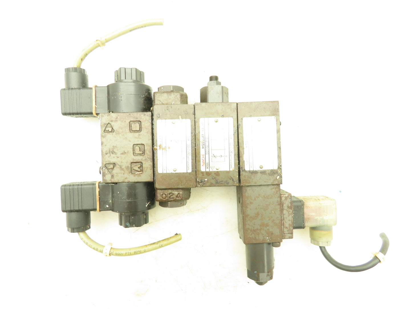 Nachi SLD-G01-E3X-C1-G30 Hydraulic Directional Dbl Solenoid Modular Valve Stack