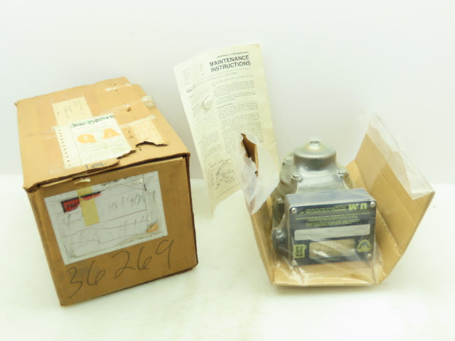 Universal Flow Monitors MN-IIB30GM-8-32V1.0-2NL-6D-10U 0 - 30 GPM Flow Meter