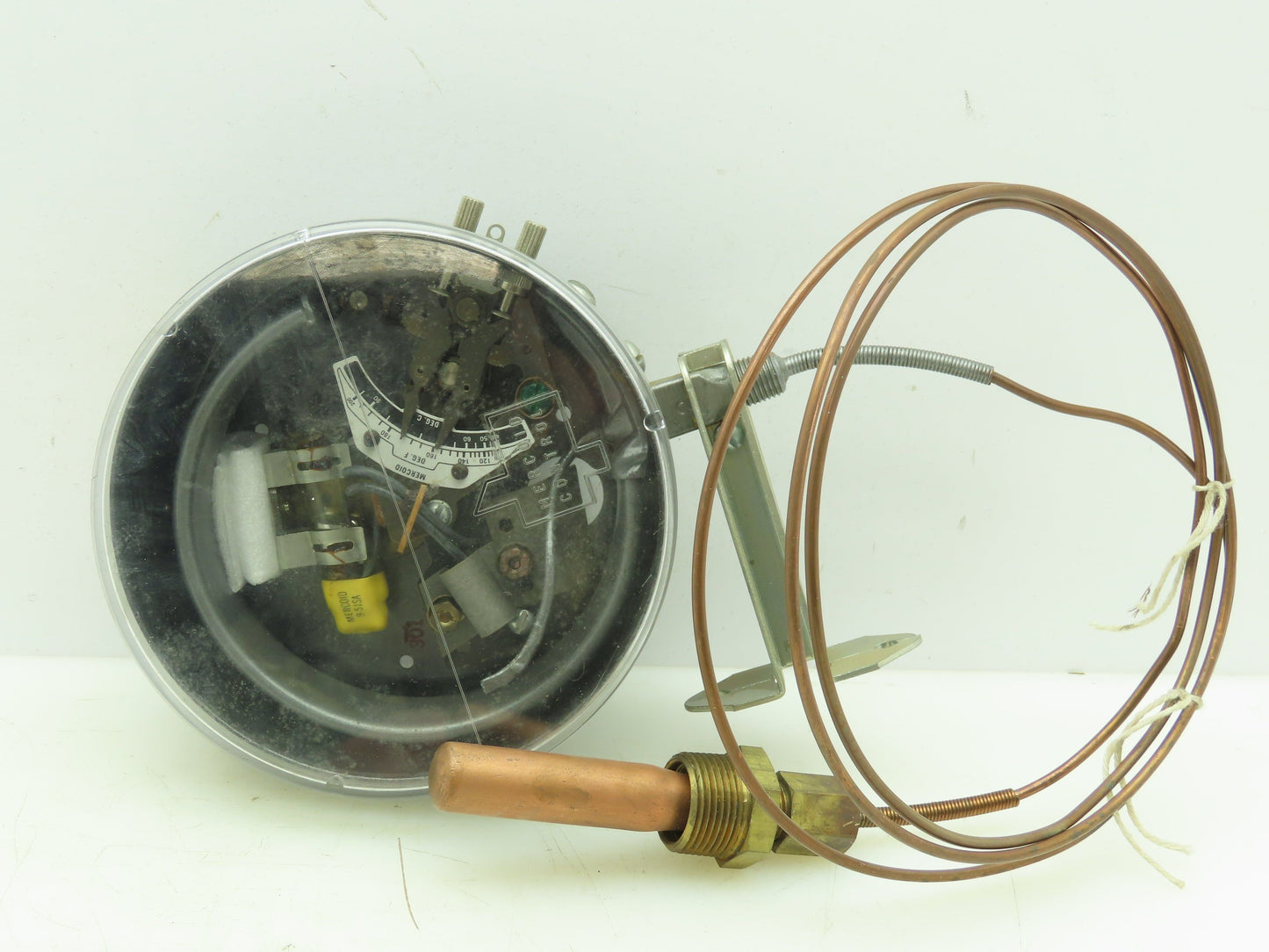 Mercoid Controls DA-35-3-5 Temperature Control Switch 110-200°  2.5" Probe 440V