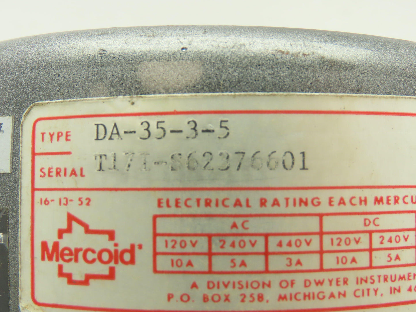 Mercoid Controls DA-35-3-5 Temperature Control Switch 110-200°  2.5" Probe 440V