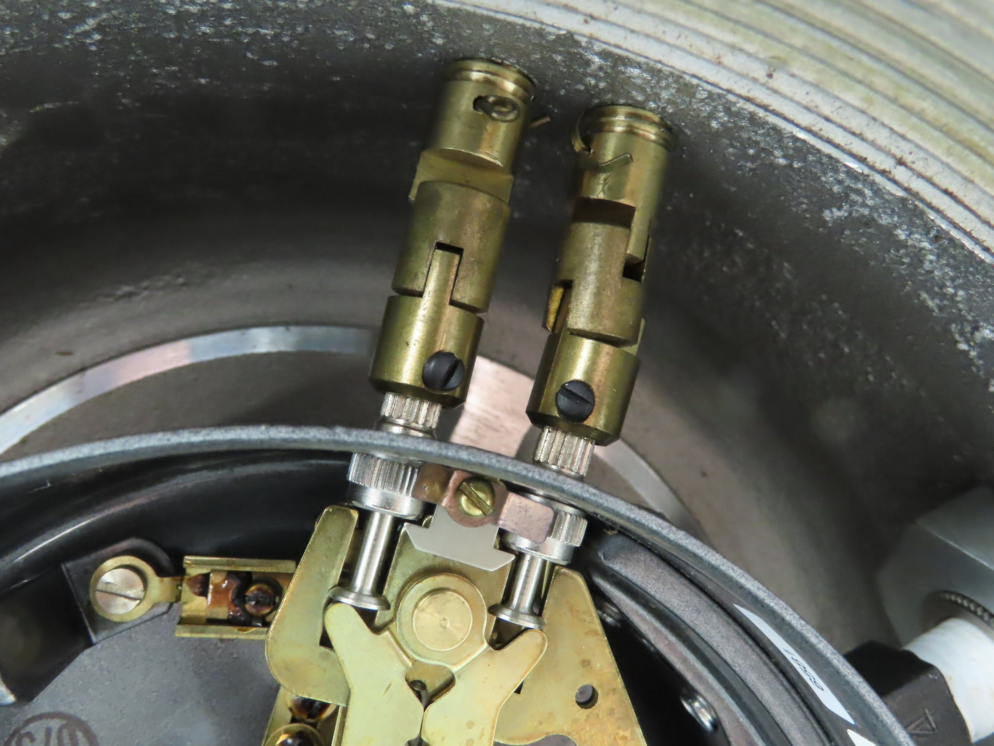Mercoid DAE-7421-0-5S Bourdon Tube Pressure Switch 2-60PSI 240VAC Haz Location