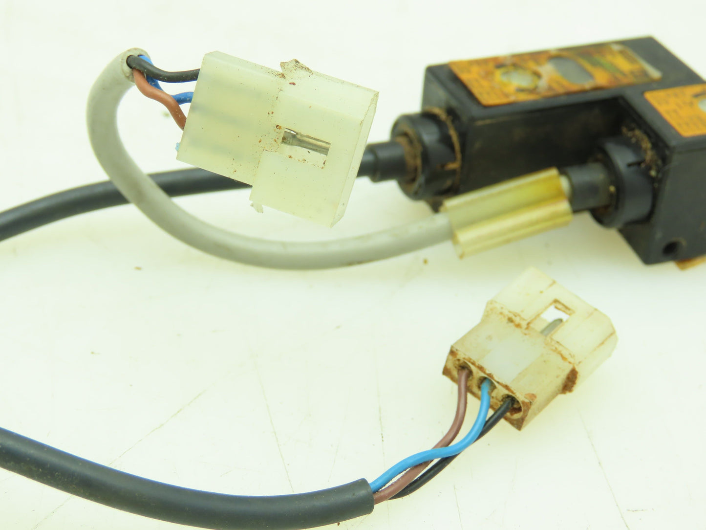 Omron E3S-DS10B4 Photoelectric Sensor Switch & Stability Light 12-24VDC LOT OF 2