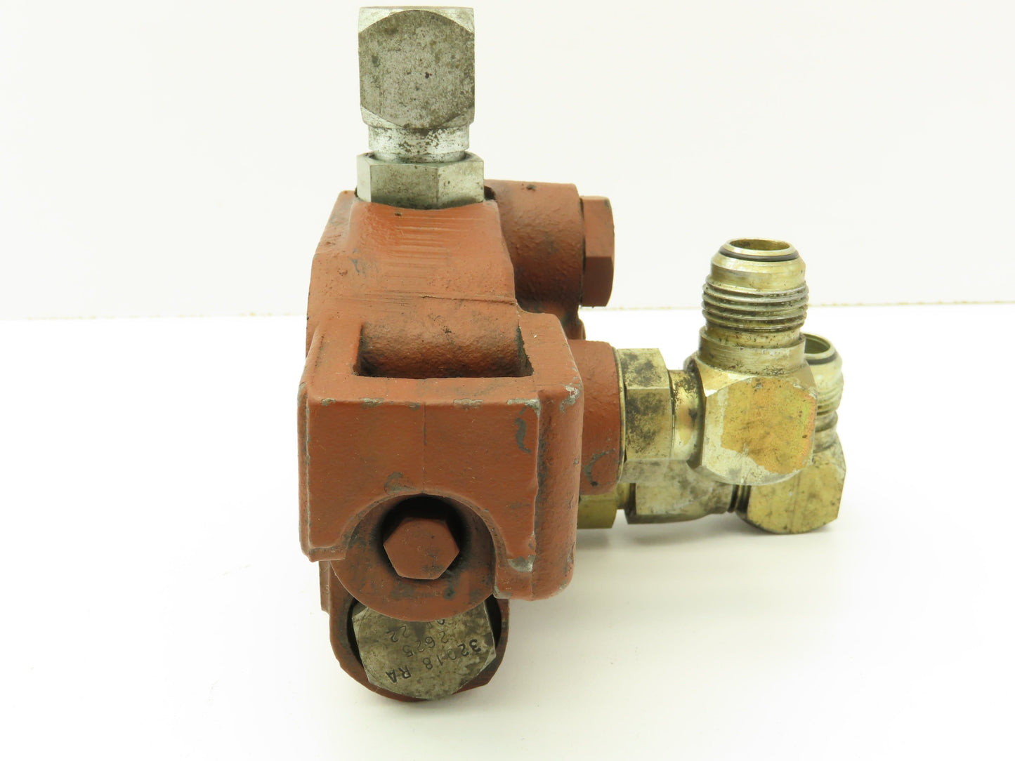 Eaton Vickers 30521-12C Single Spool Hydraulic Valve off Yale Electric Forklift