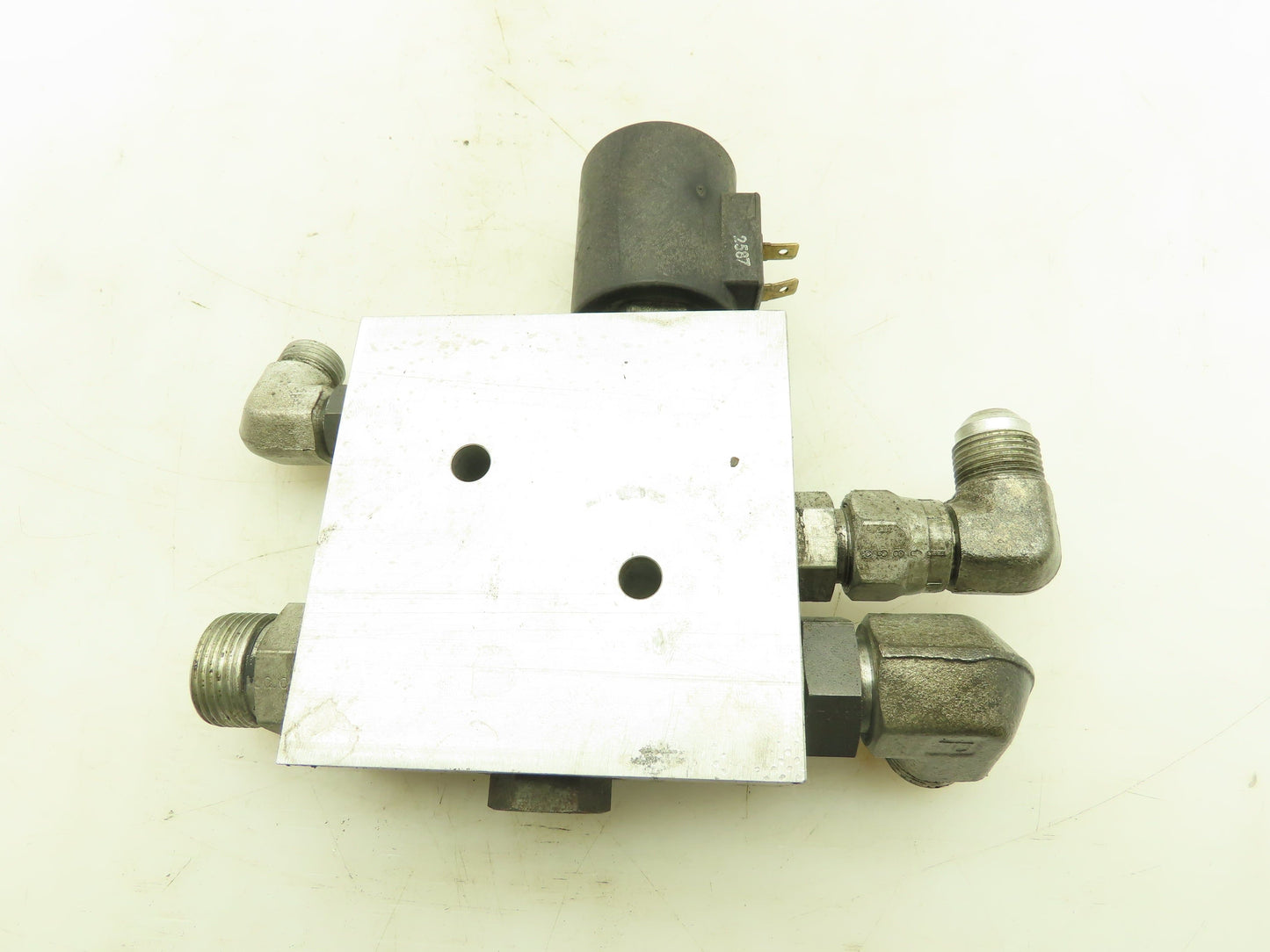 Clark NP300D 30 24 volt Electric Forklift Hydraulic Directional Valve # 2393621