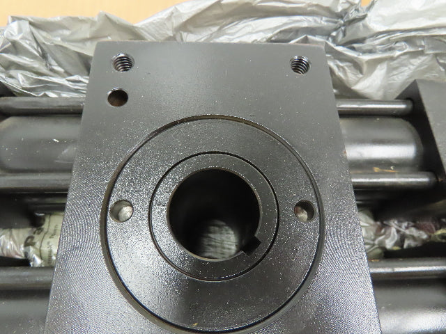 Parker HTR10-0904-AA21-C Rotary Actuator Hydraulic 1 1/4" ID 90° 10000 IN/LBS