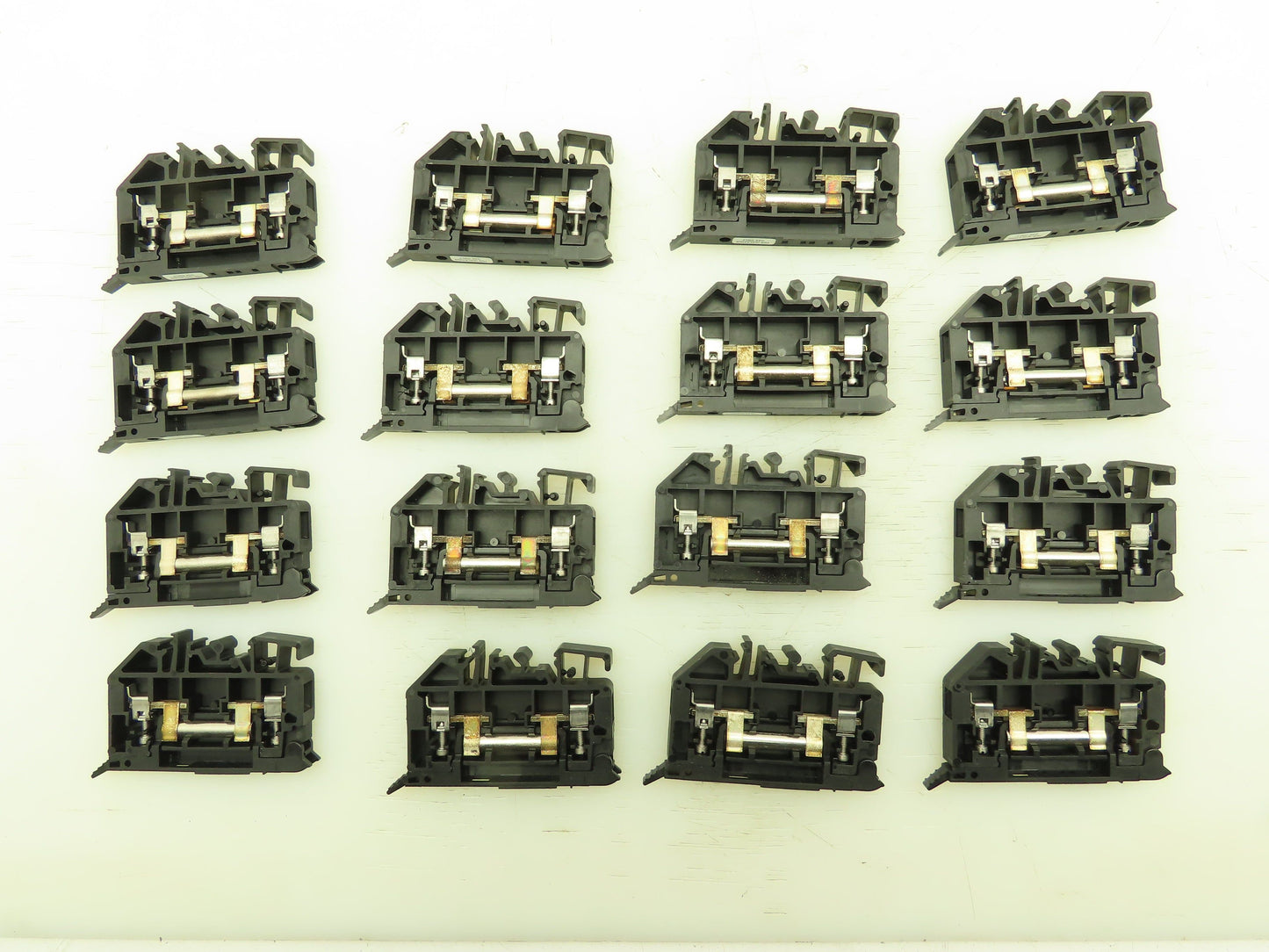Allen Bradley Isolating Isolation Disconnect DIN Mount Terminal Block Lot of 16