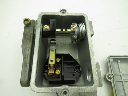 Joslyn Clark HLA-1 Heavy Duty Limit Switch 25A 600V 1P Pilot Duty A102-41252A-1*