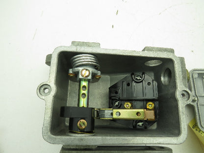Joslyn Clark HLA-1 Heavy Duty Limit Switch 25A 600V 1P Pilot Duty A102-41252A-1*