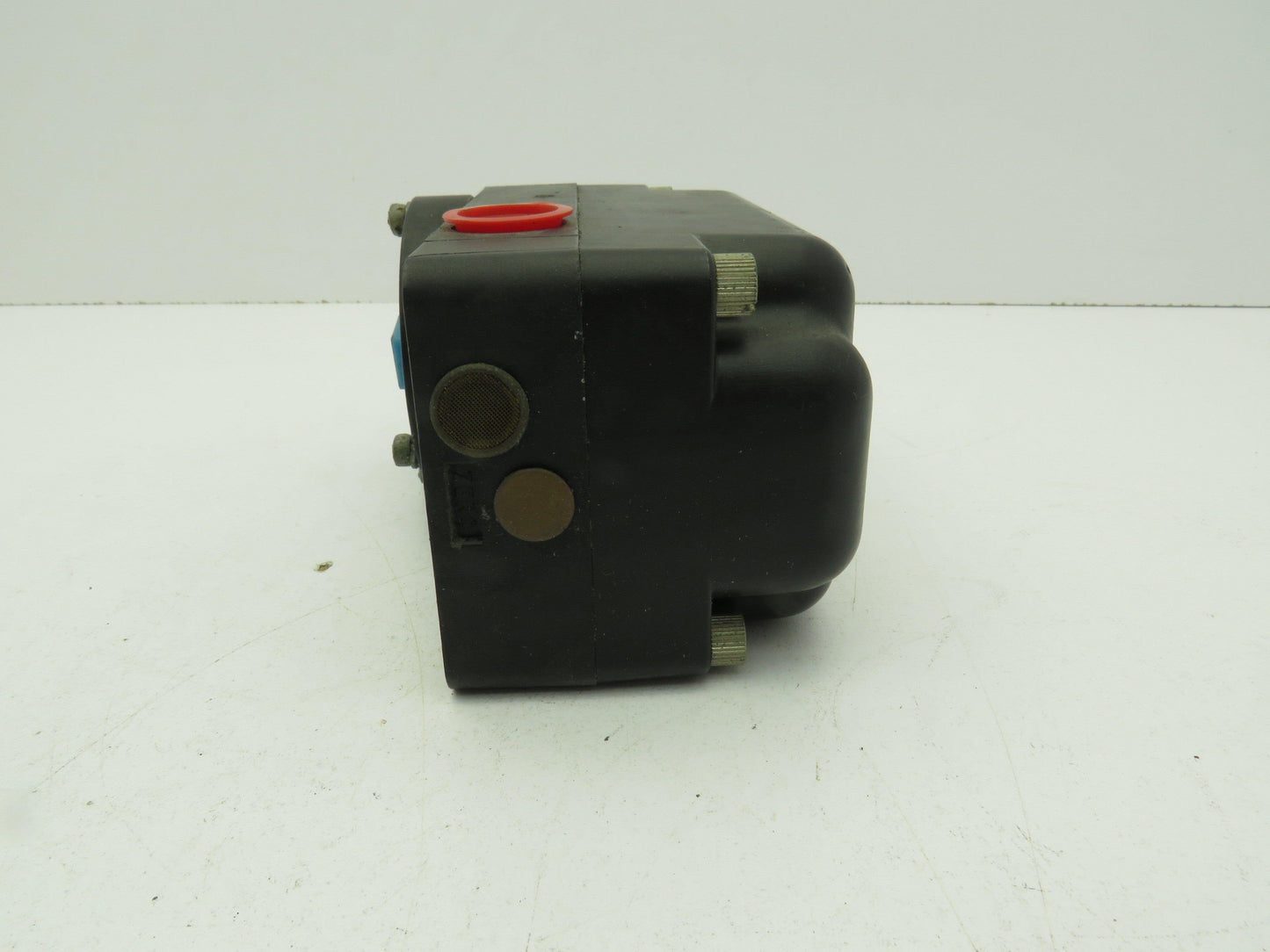 Fairchild Model T 5200-9 Electro Pneumatic Transducer Actuator 1-9VDC 3-15PSI