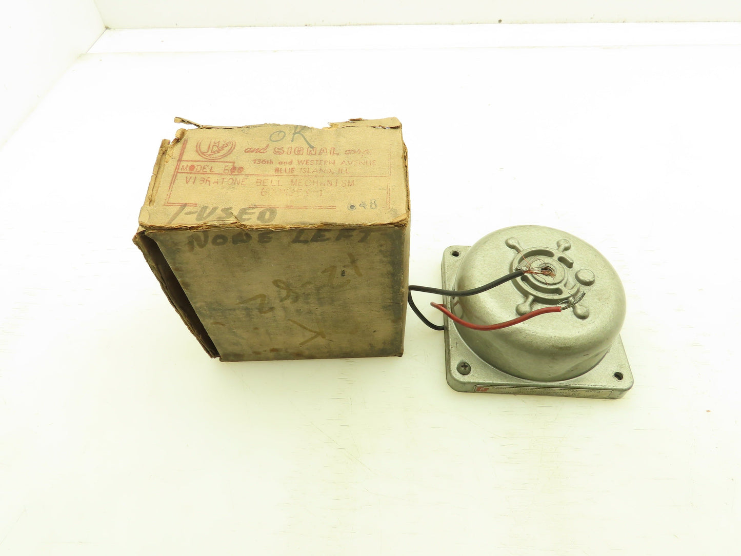 Federal Signal 600*250-1 6002501 600-250-1 Bell Mechanism 250VDC Gray