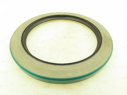 CR 40000 Double Lip Oil Seal 4.000 in Shaft, 5.251 in OD, 0.438 in Width