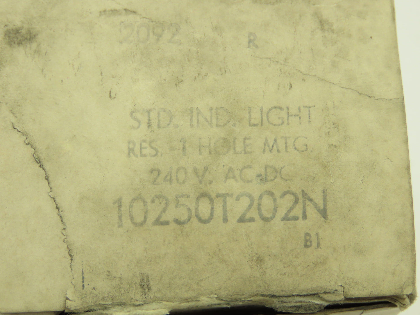 Cutler Hammer 10250T202N Indicator Light 240V 30.5mm No Lens  LOT OF 2