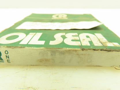 CR 29907 Double Lip Oil Seal 3.00 in Shaft, 4.003 in OD, 0.375 in Width Lot of 4