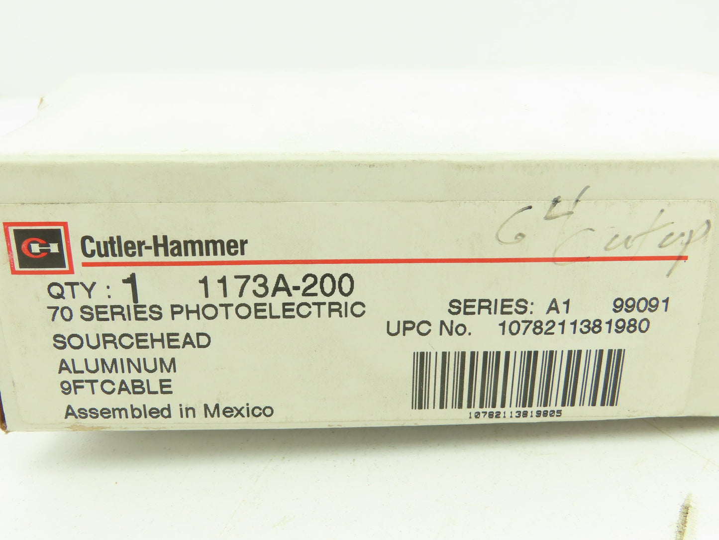 Cutler Hammer 1173A-200 Photoelectric Thru-Beam Sensor Source Head Ser A1
