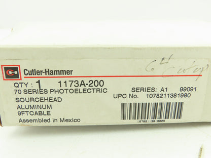 Cutler Hammer 1173A-200 Photoelectric Thru-Beam Sensor Source Head Ser A1