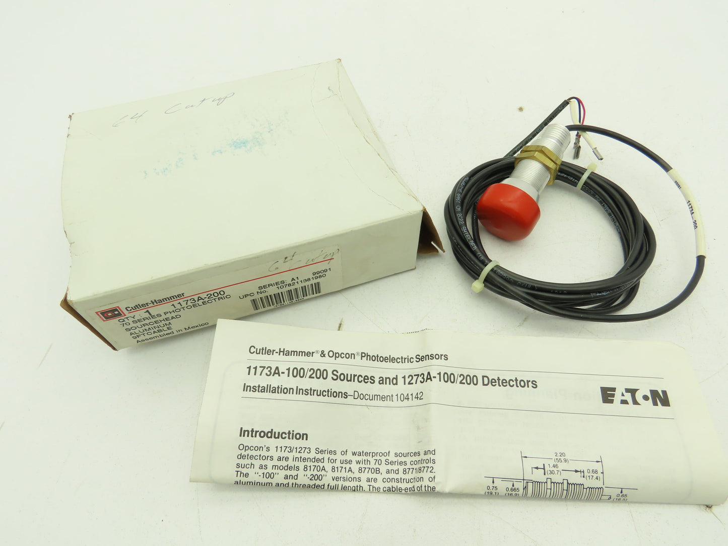 Cutler Hammer 1173A-200 Photoelectric Thru-Beam Sensor Source Head Ser A1