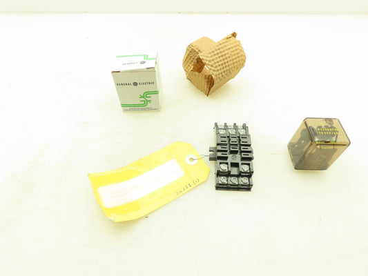 General Electric CR220HG78W22 GP Relay 120V 50/60 Hz 5 A 3PDT Contact With Base