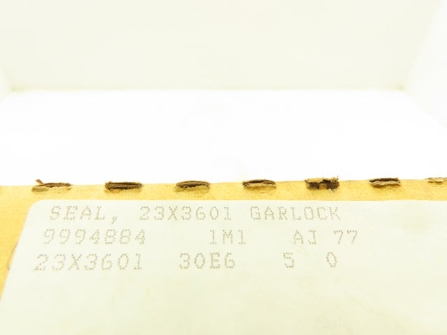 Garlock Klozure 23X3601 25003-3601 Oil Seal 8.0 in Shaft, 9.50 in OD, 0.750 in W