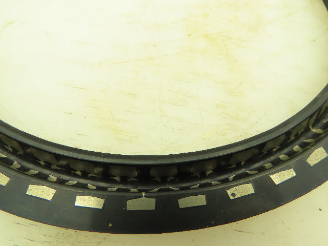 Garlock Klozure 23 3435 Split Oil Seal 6.50 in Shaft, 8.0 in OD, 0.750 in Width