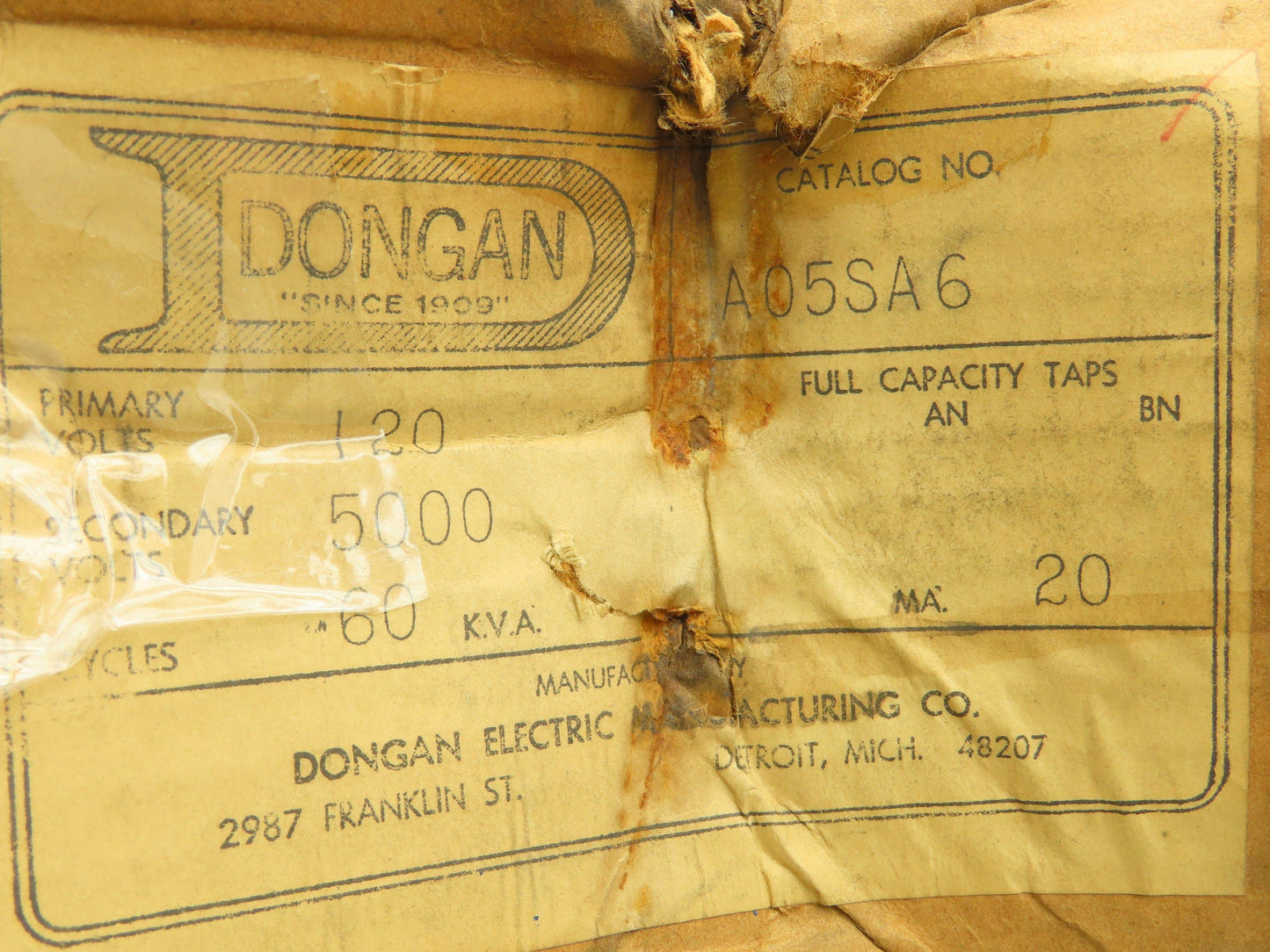 Dongan A05-SA6 Ignition Transformer 120V Primary 5000V Sec 115VA 60KVA Cycle