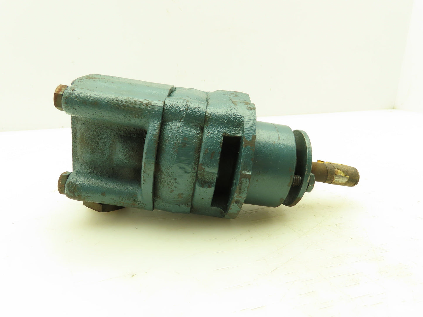 Roper 18AP02 Hydraulic Lubrication Gear Pump 7.2 GPM 300 PSI 3/8" NPT 1/2" Shaft