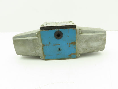 Vickers DG4S4L-012N-51 Hydraulic Directional Control Solenoid Valve D05 120V