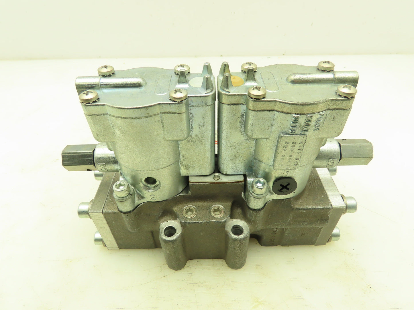 Schrader Bellows L5155310257 Pneumatic Directional Solenoid Valve 220/240V