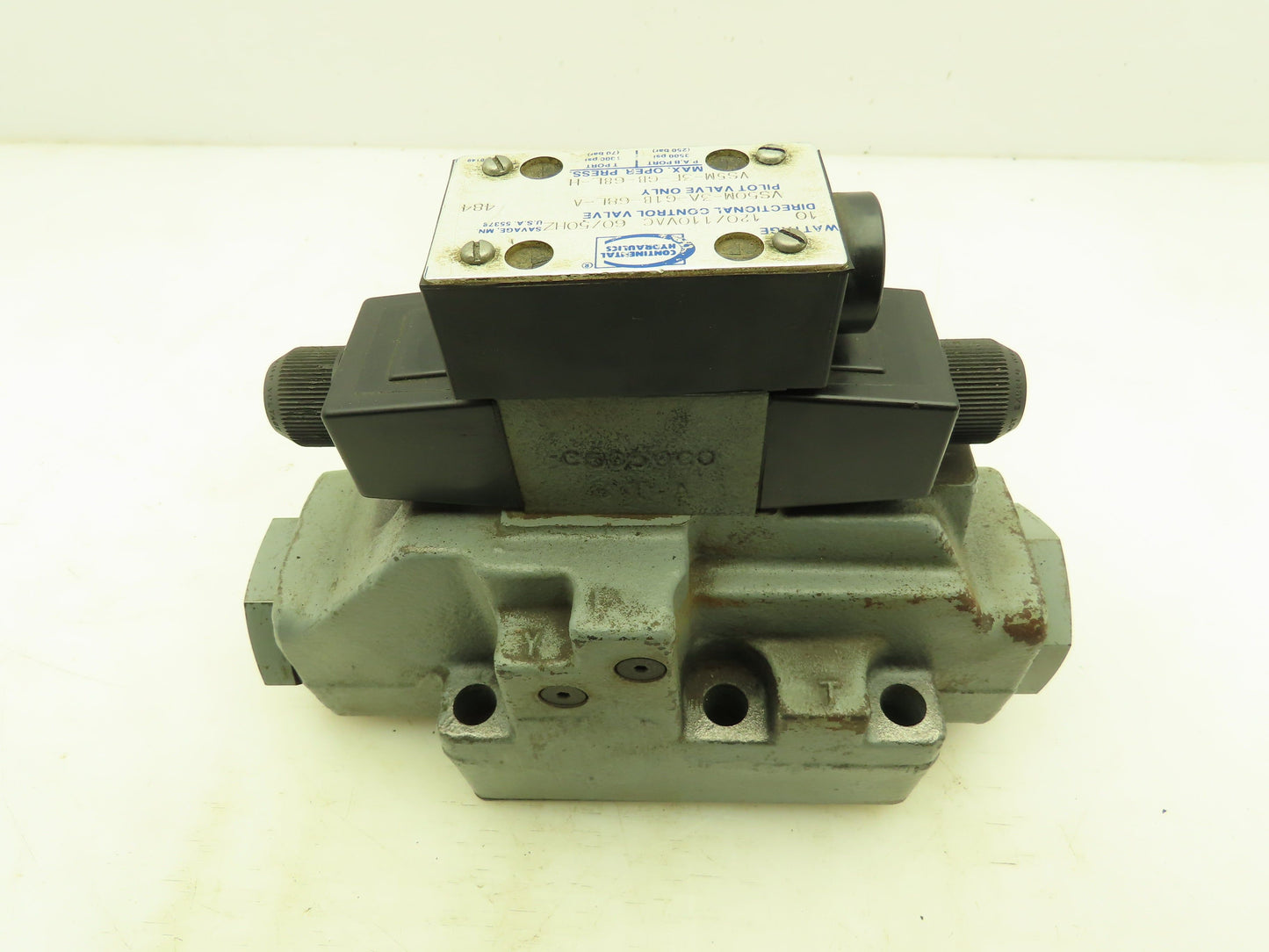 Continental VS50M-3A Hydraulic Directional Control Solenoid Valve 120V