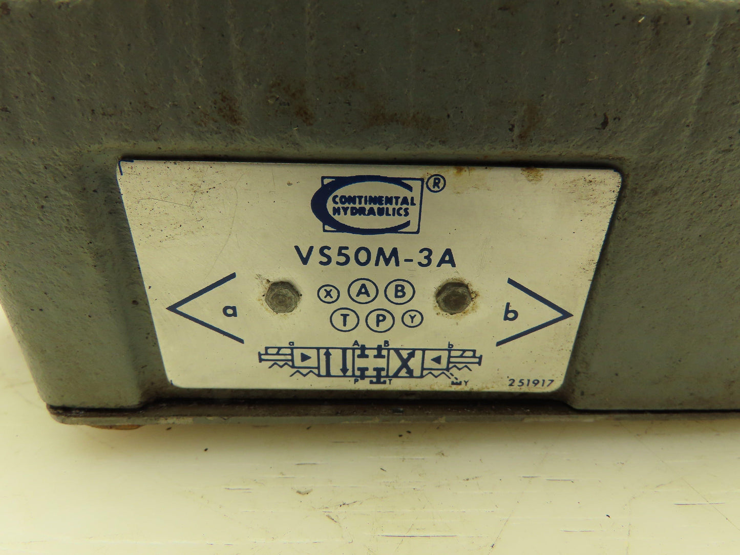 Continental VS50M-3A Hydraulic Directional Control Solenoid Valve 120V