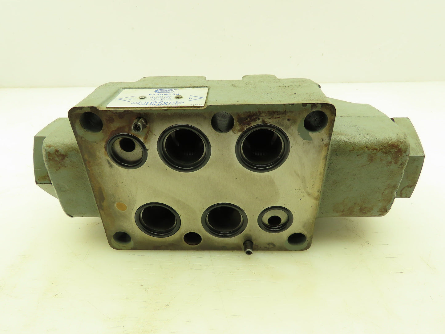 Continental VS50M-3A Hydraulic Directional Control Solenoid Valve 120V