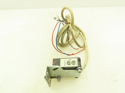 Balluff Datasensor BOS S6-1-A6 Photoelectric Sensor, Universal, S6 Series