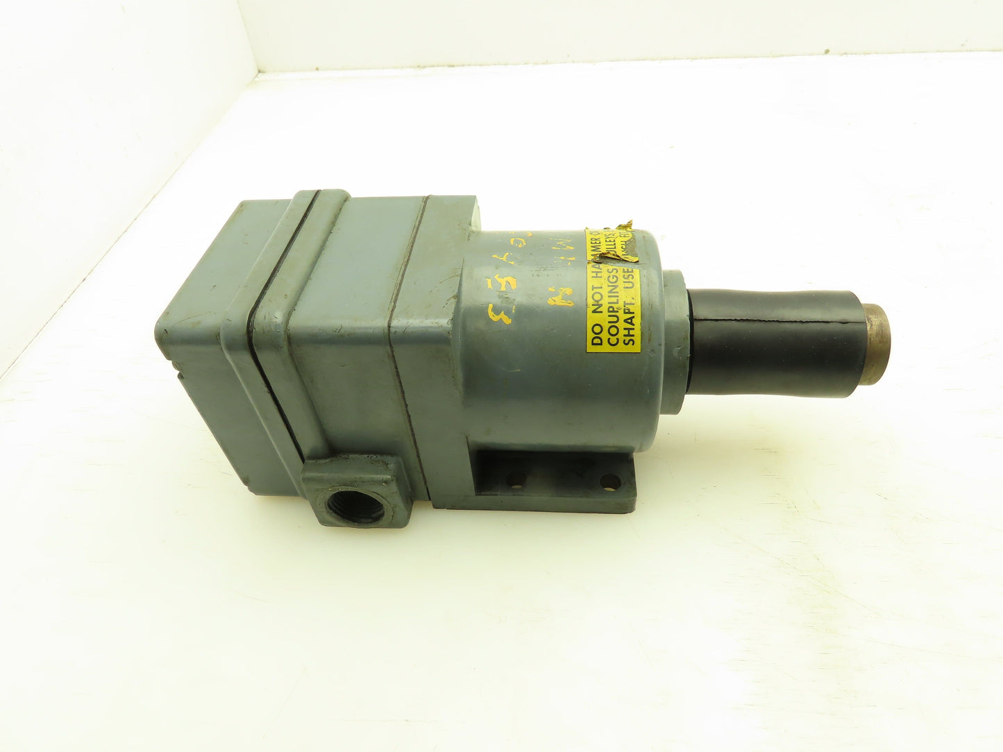 Allen Bradley 2210 Type C Speed Sensing Switch 2NO 2NC 5/8" Shaft