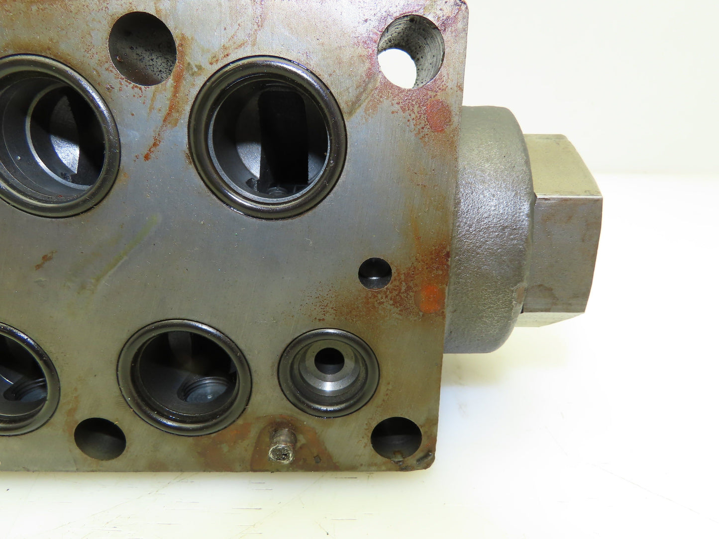 Parker D63W8C1Y Hydraulic Directional Control Solenoid Valve 120V 3000 PSI