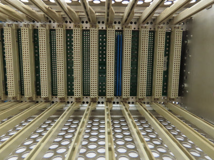 Siemens SMP-S401-A12 Alfred H Schutte SICOMP SMP-Bus Chassis 12 Slot Rack