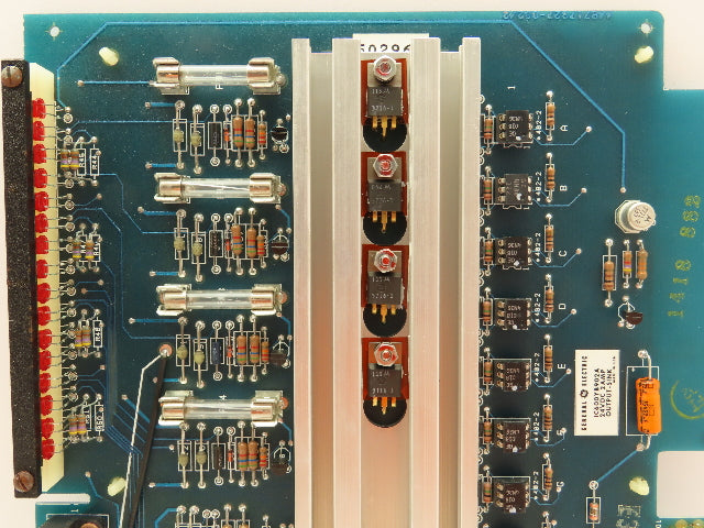 General Electric IC600BF902A GE Fanuc PLC DC Output Module 24VDC
