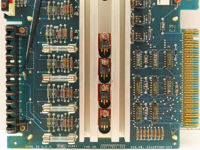 General Electric IC600BF902A GE Fanuc PLC DC Output Module 24VDC