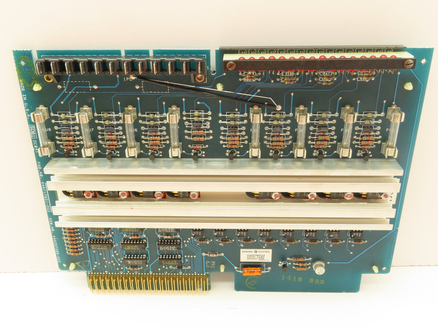 General Electric IC600BF902A GE Fanuc PLC DC Output Module 24VDC