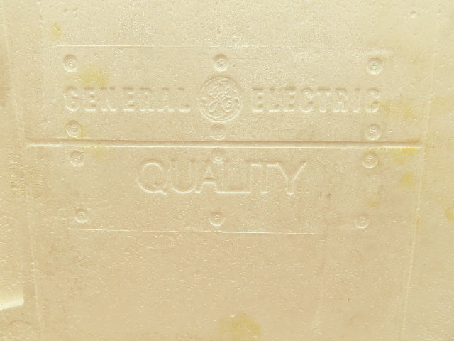 General Electric IC600BF902A GE Fanuc PLC DC Output Module 24VDC