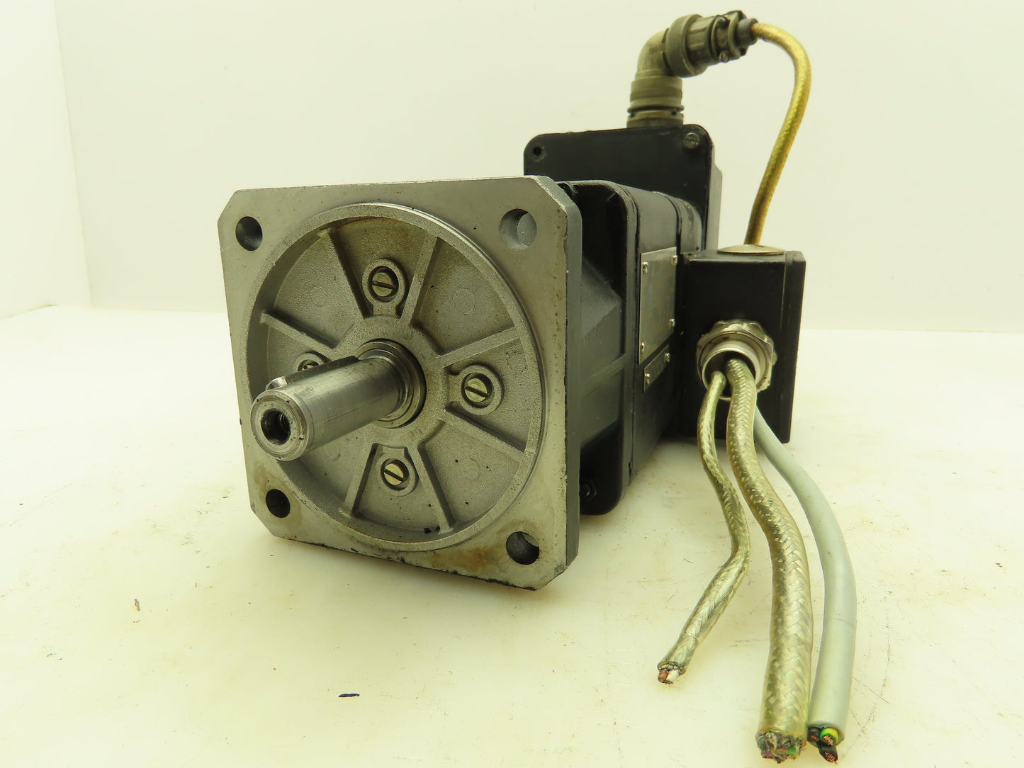 Siemens 1HU3054-0AC01-Z Servo Motor 0.38kW 2.8A 2000rpm 174V