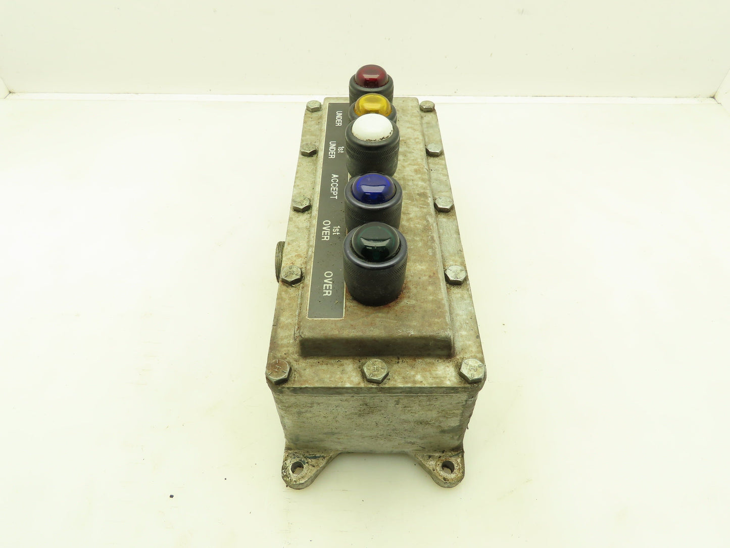 O Z Gedney IF4103 Class 650 Hazardous Location Control Center Outlet Box