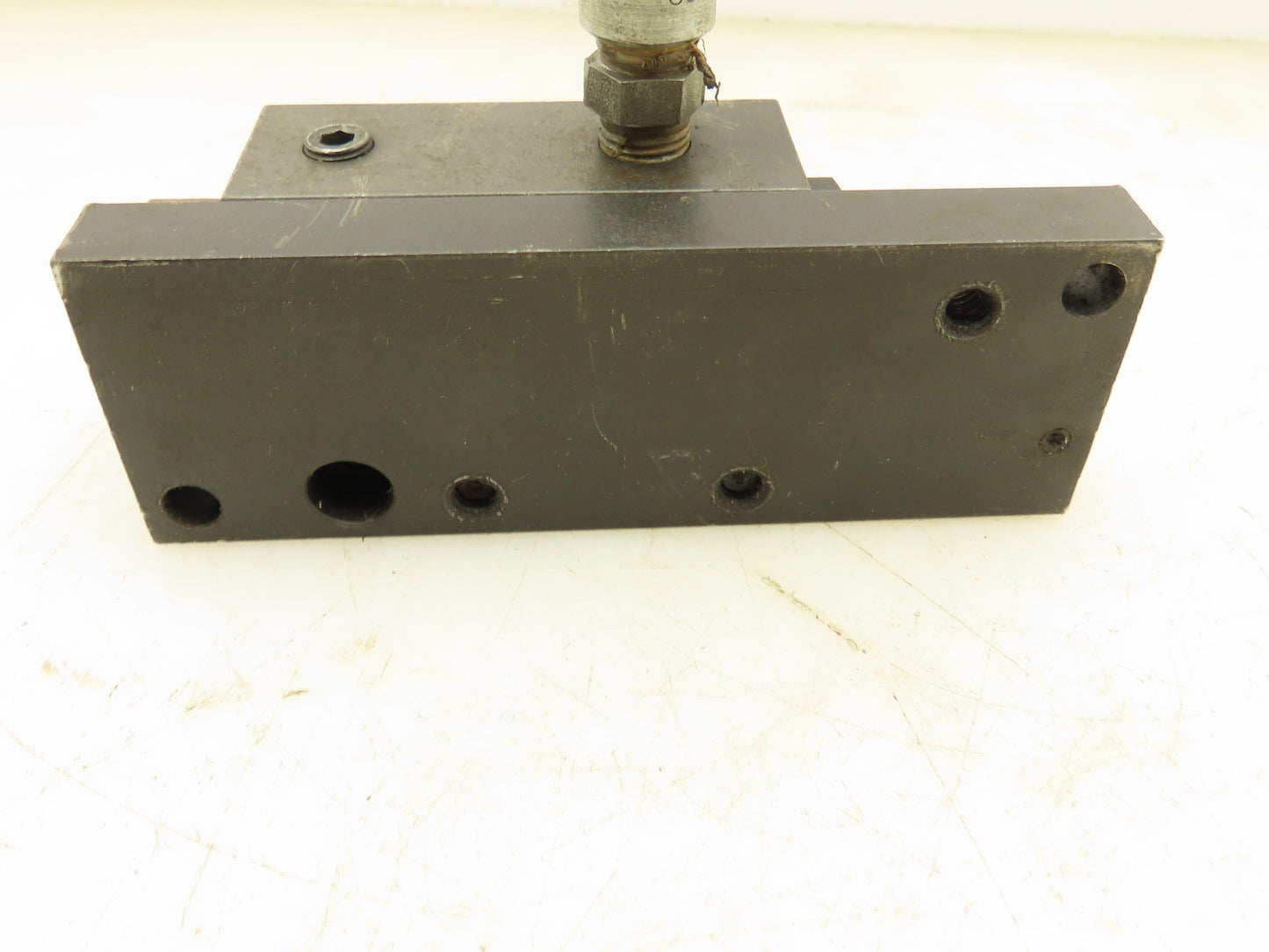 Hytec 100223 Single-Acting Hydraulic Manual Pallet Valve 5000 PSI