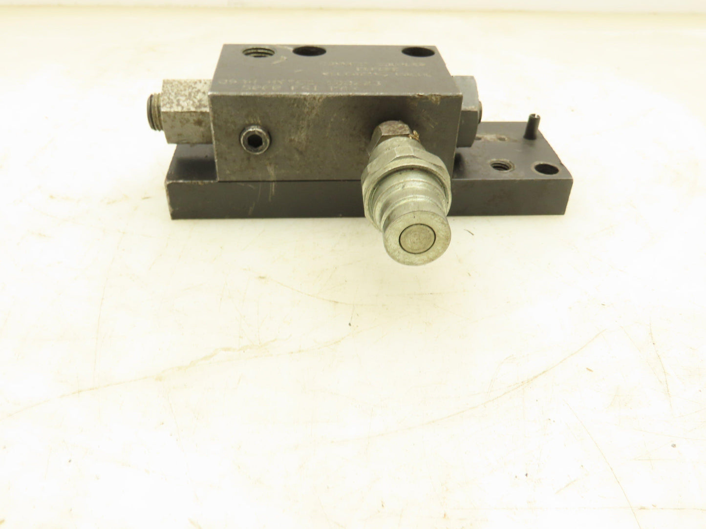 Hytec 100223 Single-Acting Hydraulic Manual Pallet Valve 5000 PSI