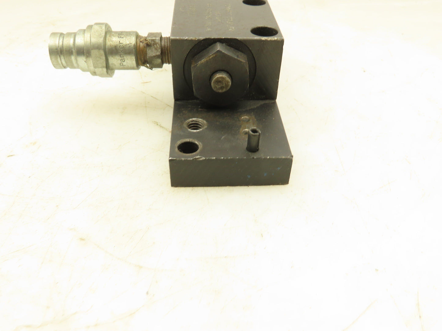 Hytec 100223 Single-Acting Hydraulic Manual Pallet Valve 5000 PSI