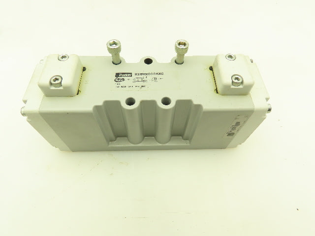 Parker H28WX000XXC Pneumatic Valve Double Remote Pilot 3 Position 5/3 Air