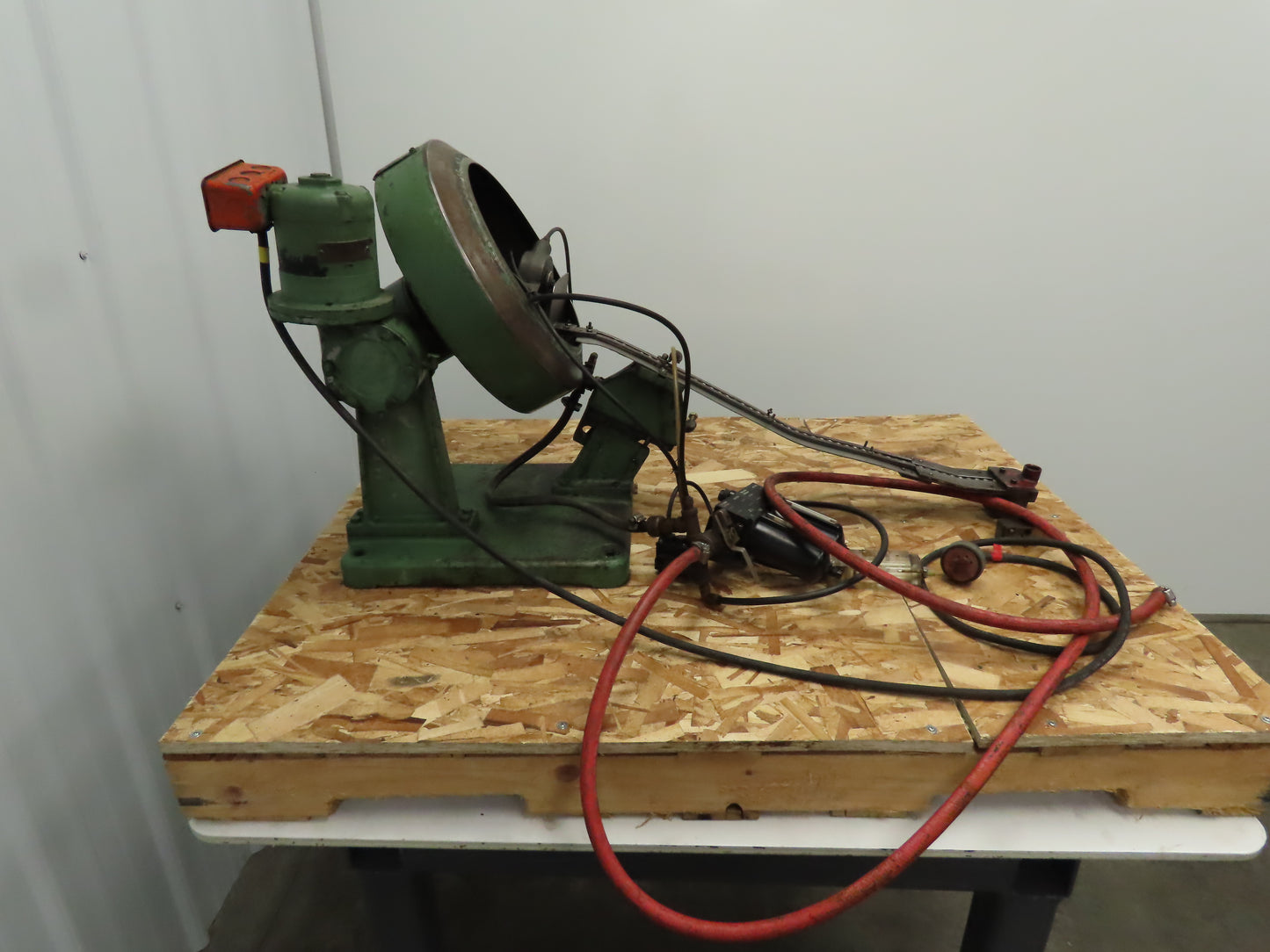 Detroit Power Screwdriver Model H Auto Feed Rivet Hopper