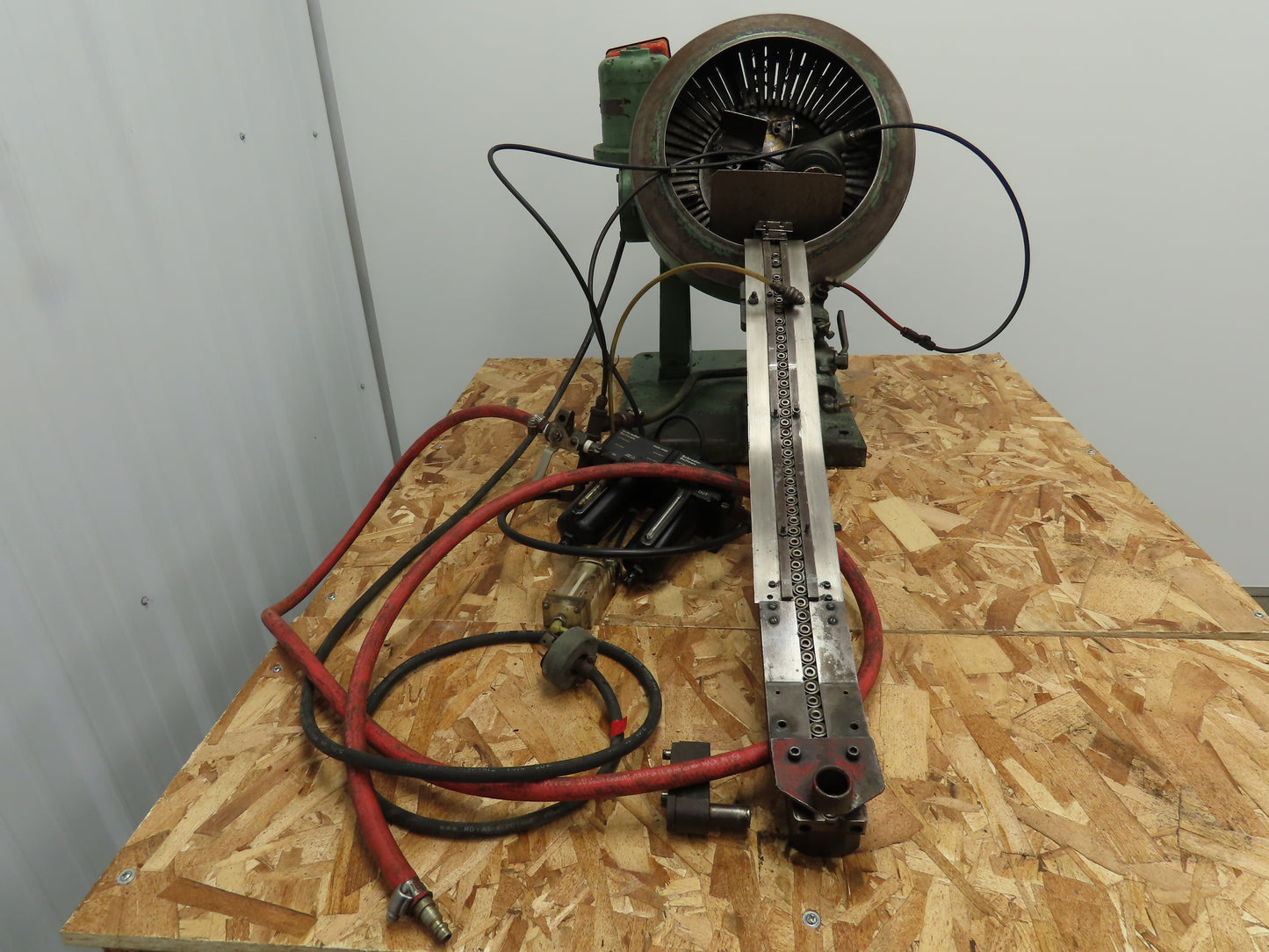 Detroit Power Screwdriver Model H Auto Feed Rivet Hopper