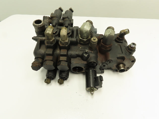 Husco 8522716 Rev. 3 Forklift Hydraulic Control Valve off a Yale GLC040VXNVSE083