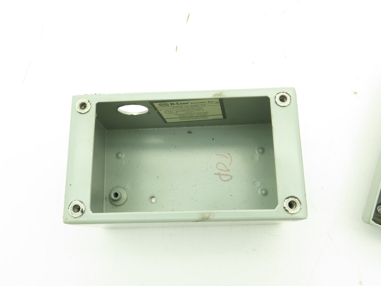 B-Line 2 Pushbutton Enclosure Control Station On/Off 800E Switch 3x3x6"